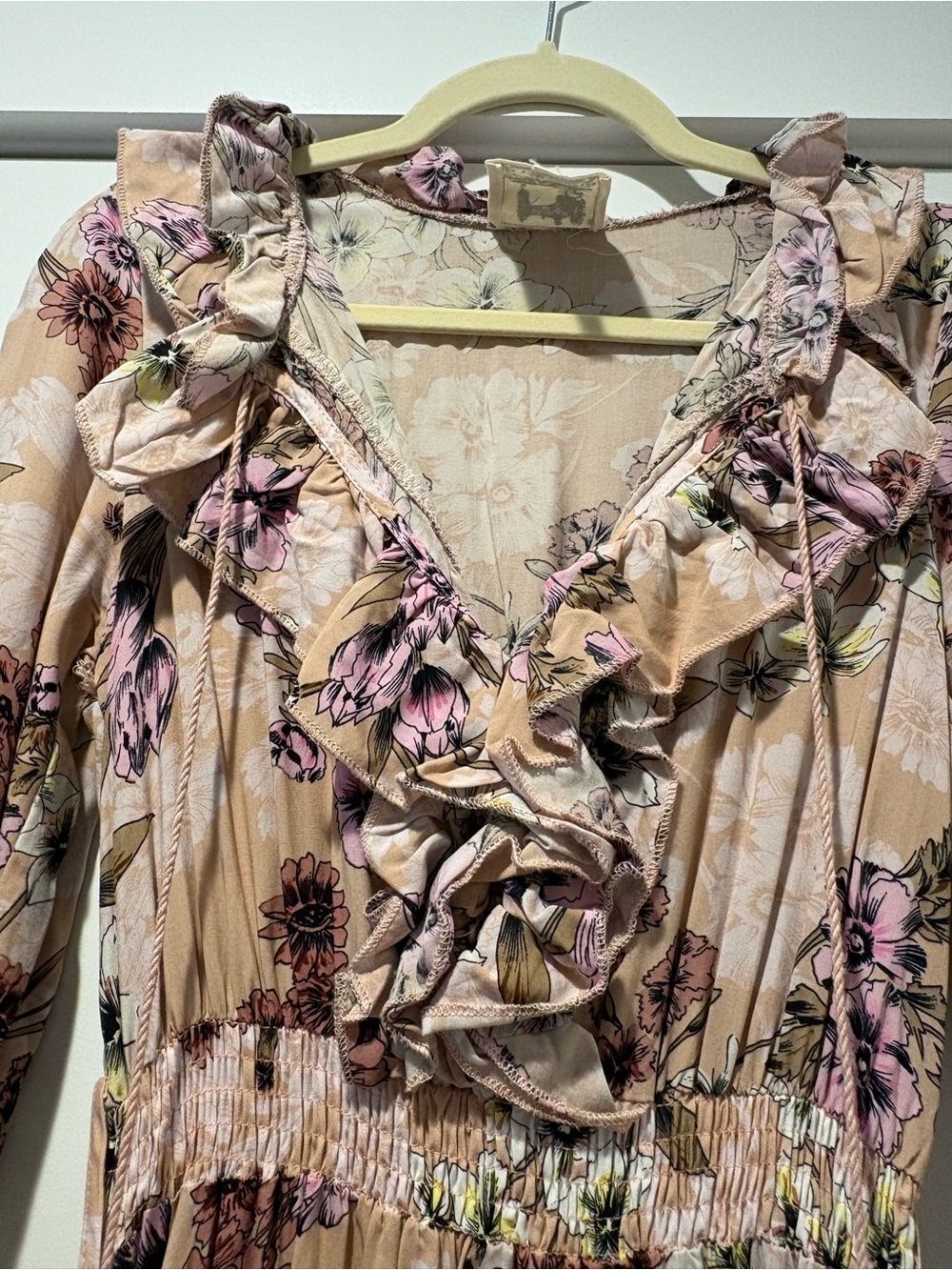 Floral Ruffle V-Neck Maxi Dress in Beige and Pink size SMALL - Picture 2 of 12